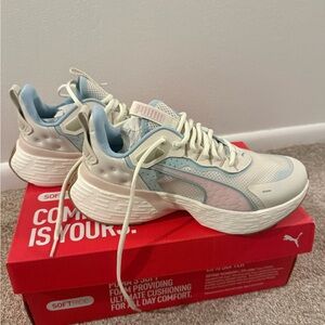 Puma Cream and Light Blue Athletic Shoes